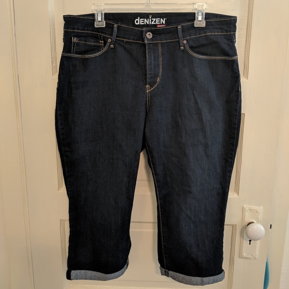 Denizen Dark Wash Capris
